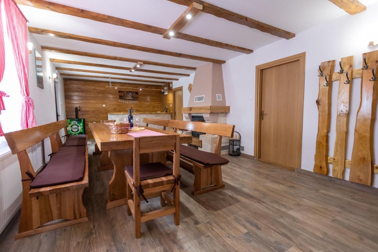 Apartmani Lara Modrus-Kuca Za Odmor Kültér fotó