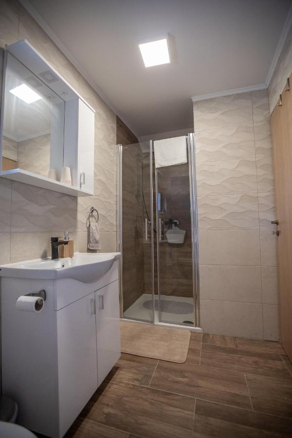 Apartmani Lara Modrus-Kuca Za Odmor Kültér fotó