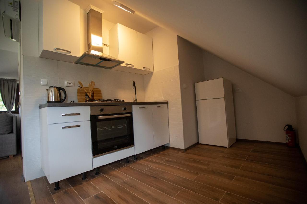 Apartmani Lara Modrus-Kuca Za Odmor Kültér fotó