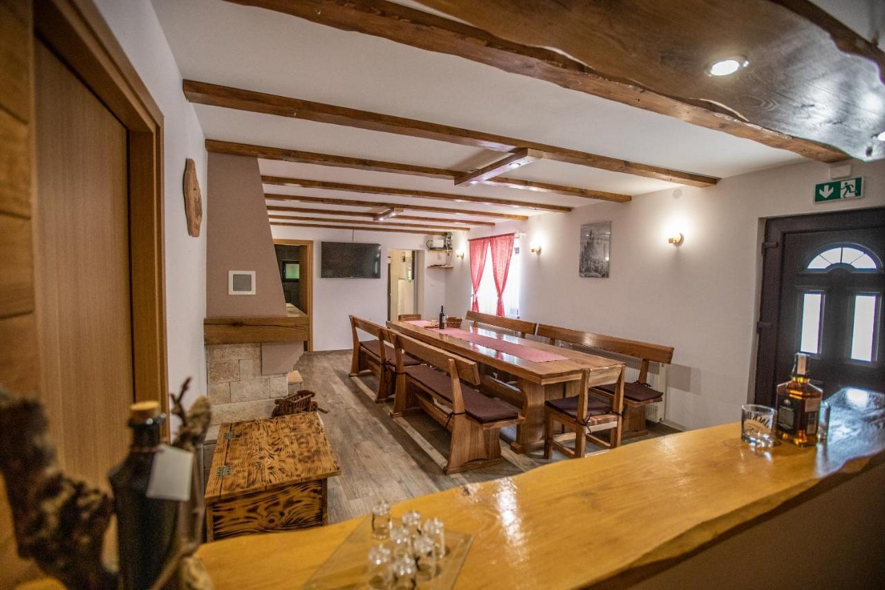 Apartmani Lara Modrus-Kuca Za Odmor Kültér fotó