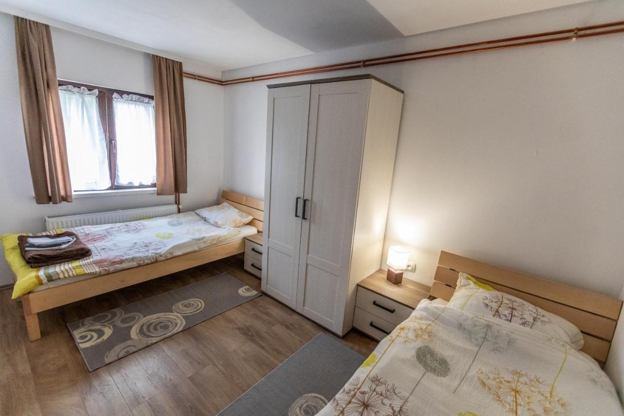 Apartmani Lara Modrus-Kuca Za Odmor Kültér fotó