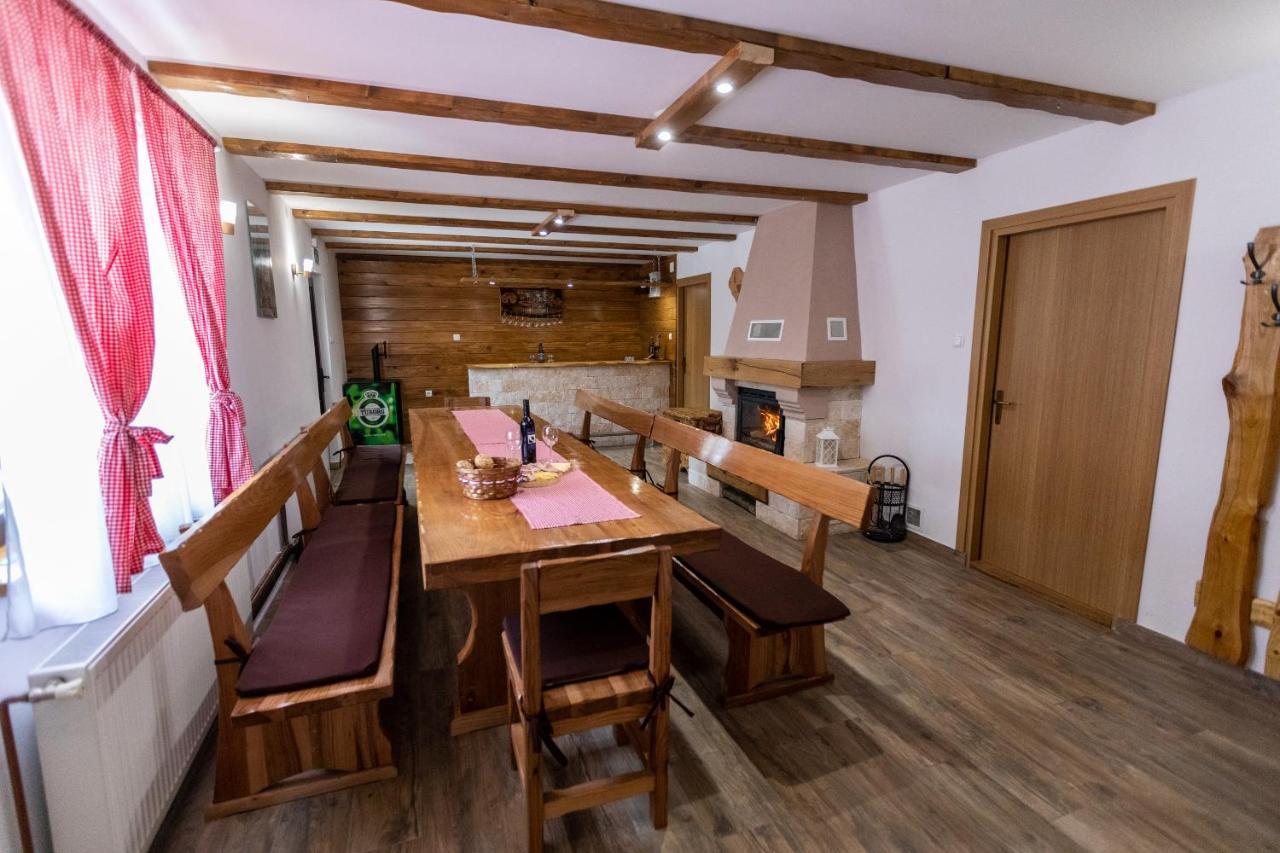 Apartmani Lara Modrus-Kuca Za Odmor Kültér fotó